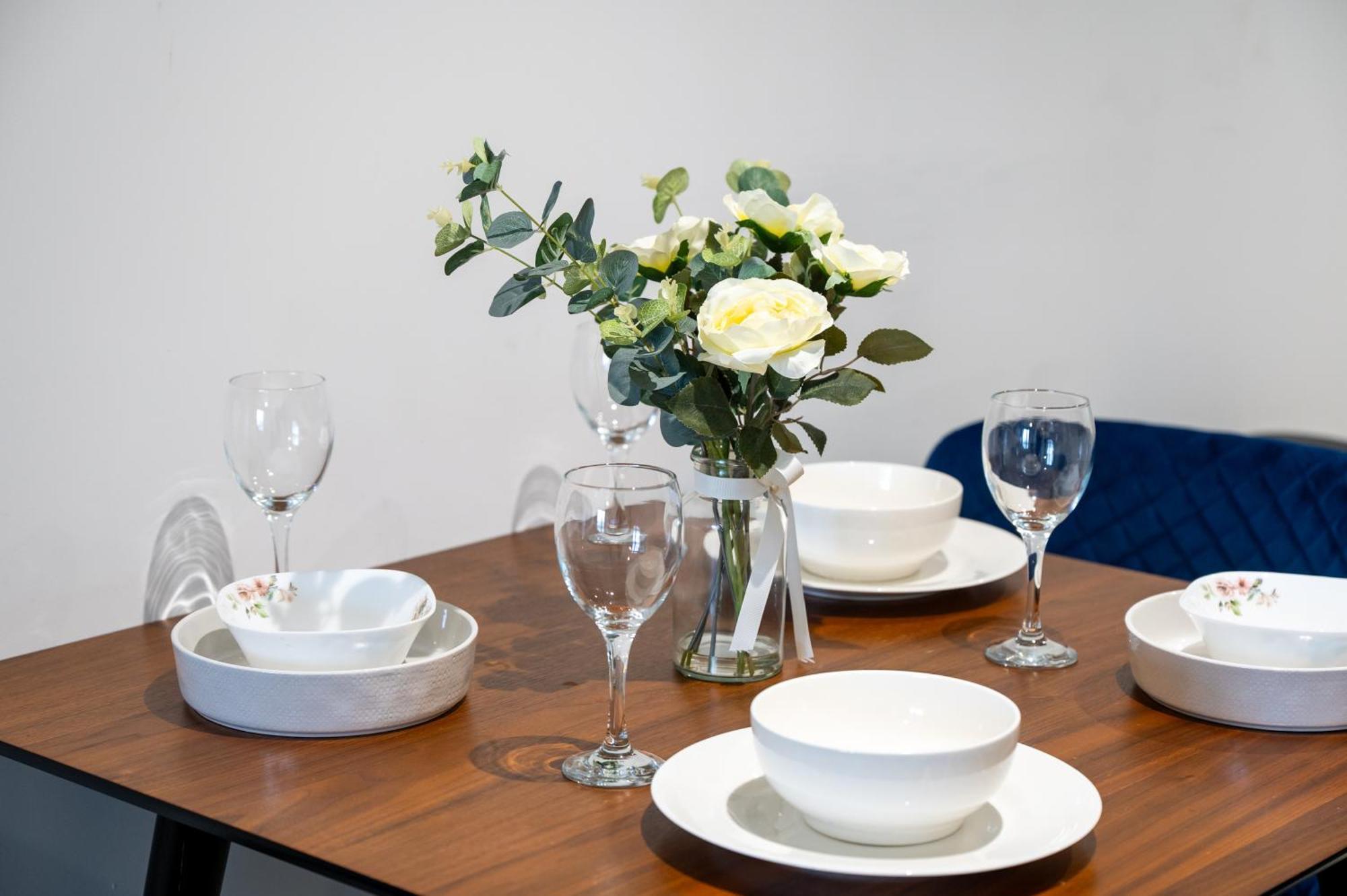 Stylish & Spacious Salford Quays One Bedroom High Floor Apartment With Balcony Manchester Ngoại thất bức ảnh